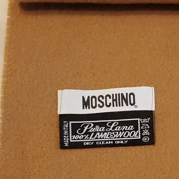 Moschino Tan/ Brown 100% Pura Lama/ Lamb’s Wool Scarf with fringe - Picture 8 of 9